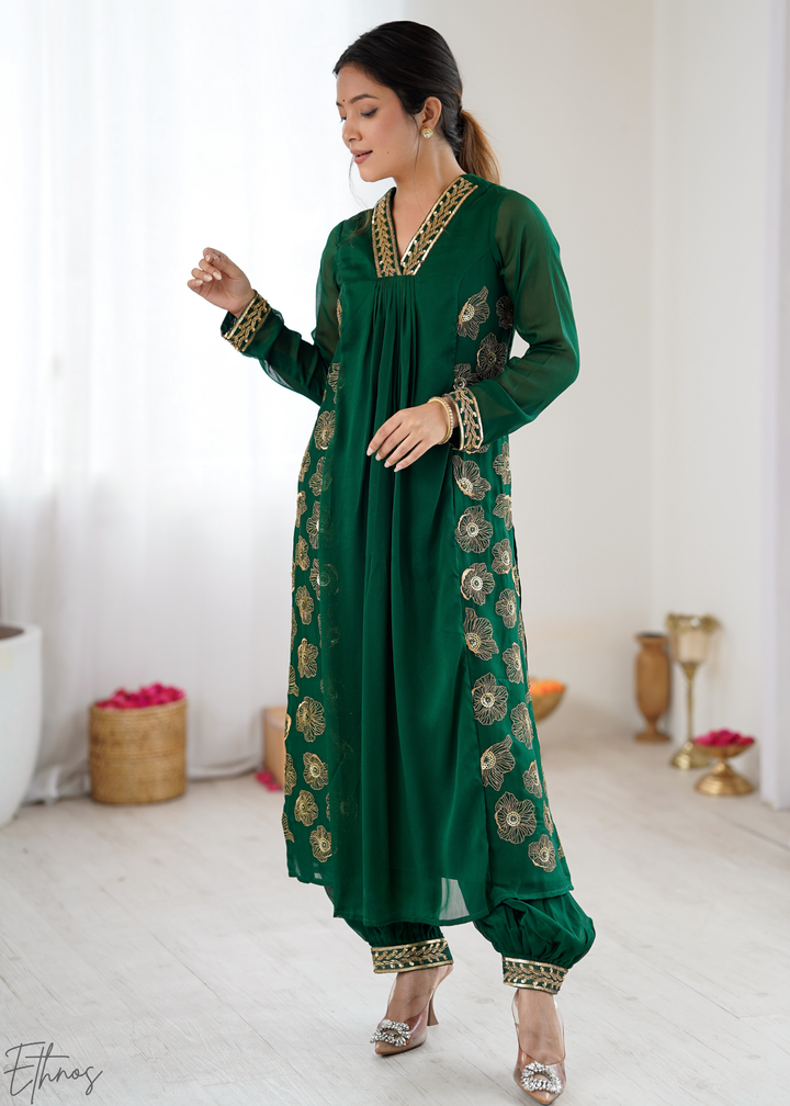 Elegant Emerald Green Embroidered Georgette Kurta Set
