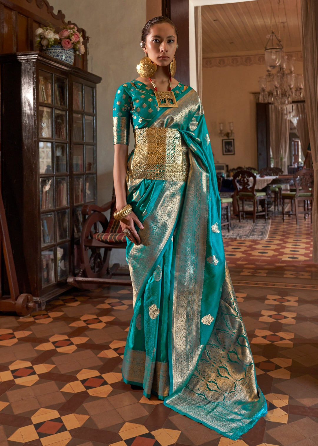 Cerulean Two Tone Handloom Weaving Silk Saree