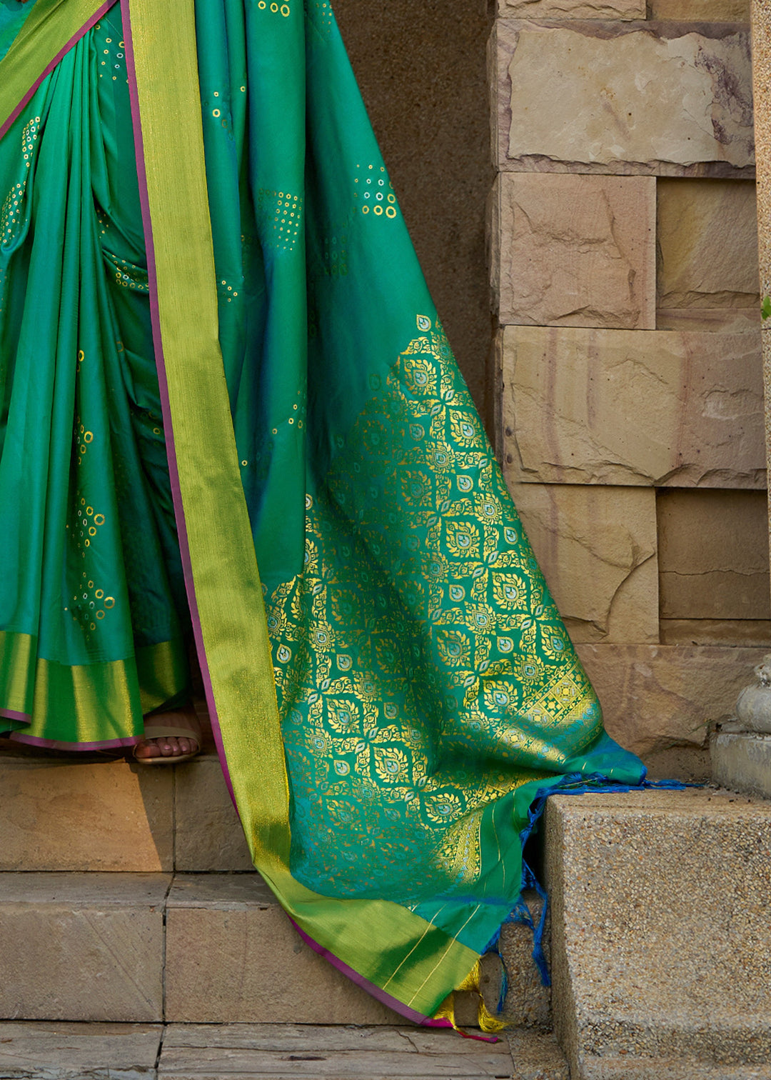 Bright Green Handloom Weaving Satin Silk Saree