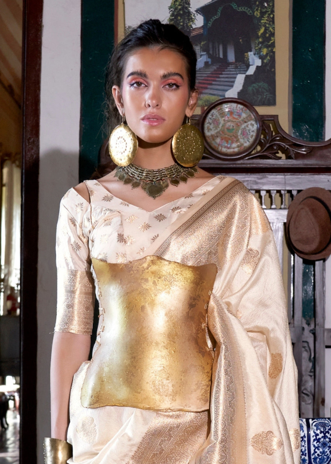 Cream Two Tone Handloom Weaving Silk Saree