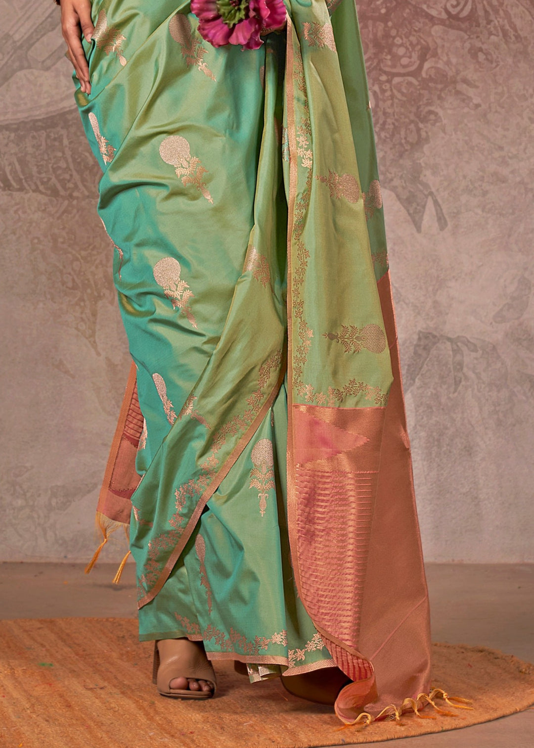 Persian Green Two Tone Handloom Weaving Silk Saree with Contrast Pallu