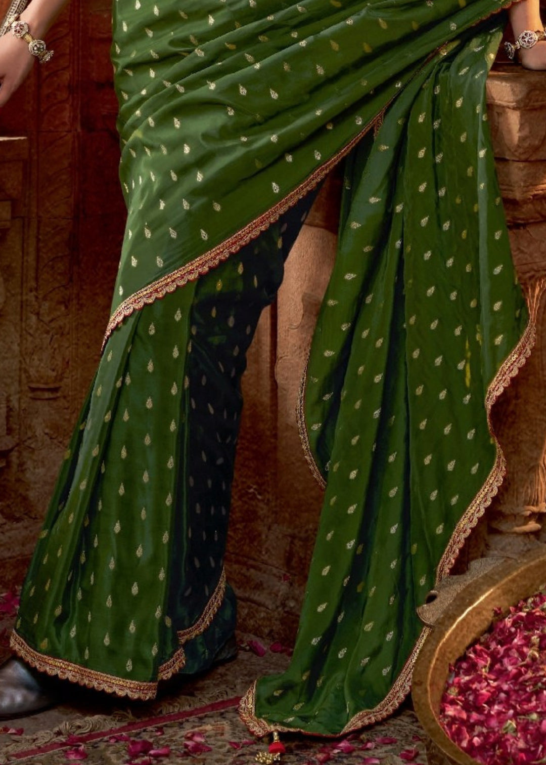 Mehendi Pure Viscous Crepe based fabric with Hand dying & Butti weaving Saree