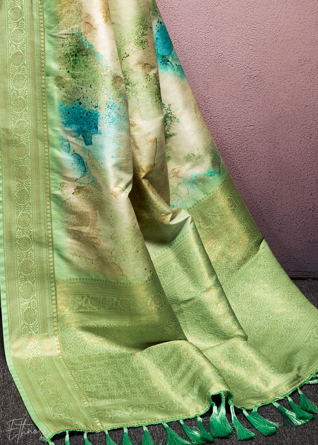 Apple Green Handloom Weaving Silk Saree