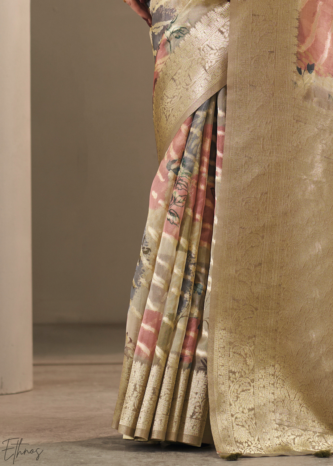 Antique Gold Abstract Digital Print Metallic Vellora Saree