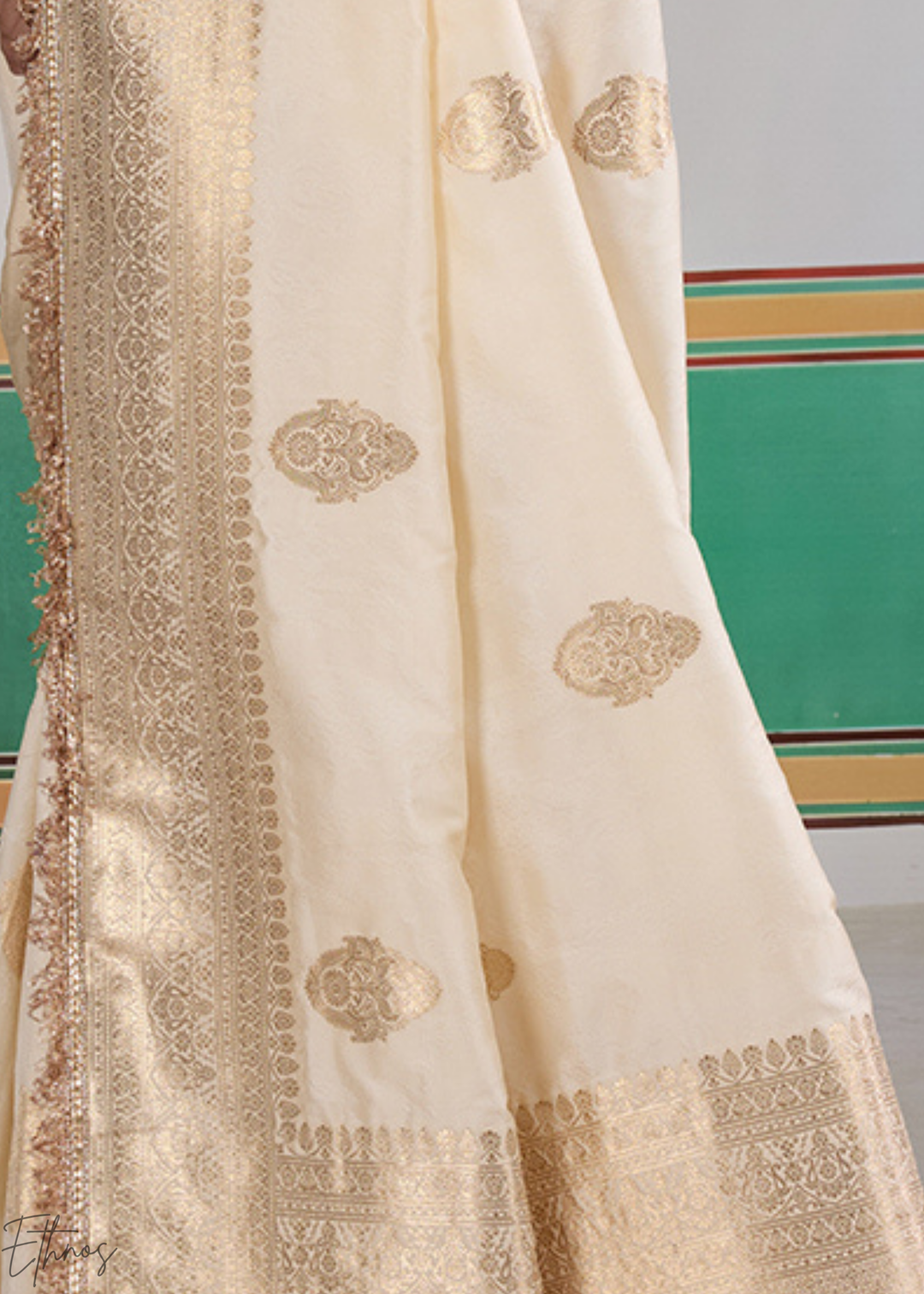 Antique Ivory Aurelian Border Silk Saree