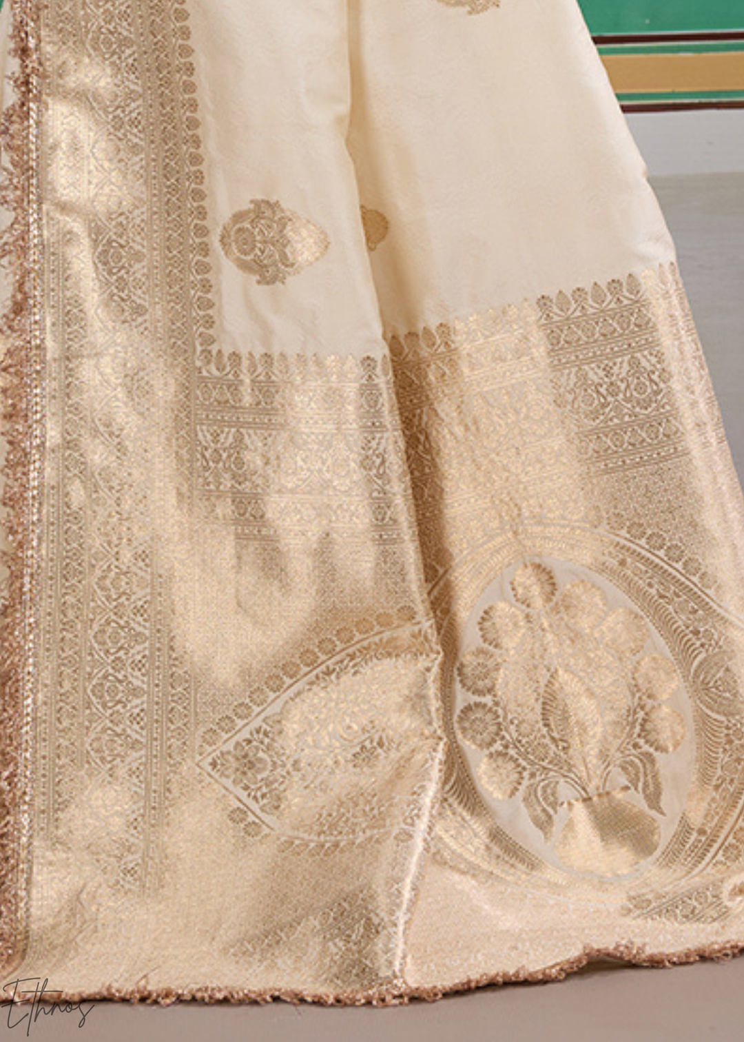 Antique Ivory Aurelian Border Silk Saree