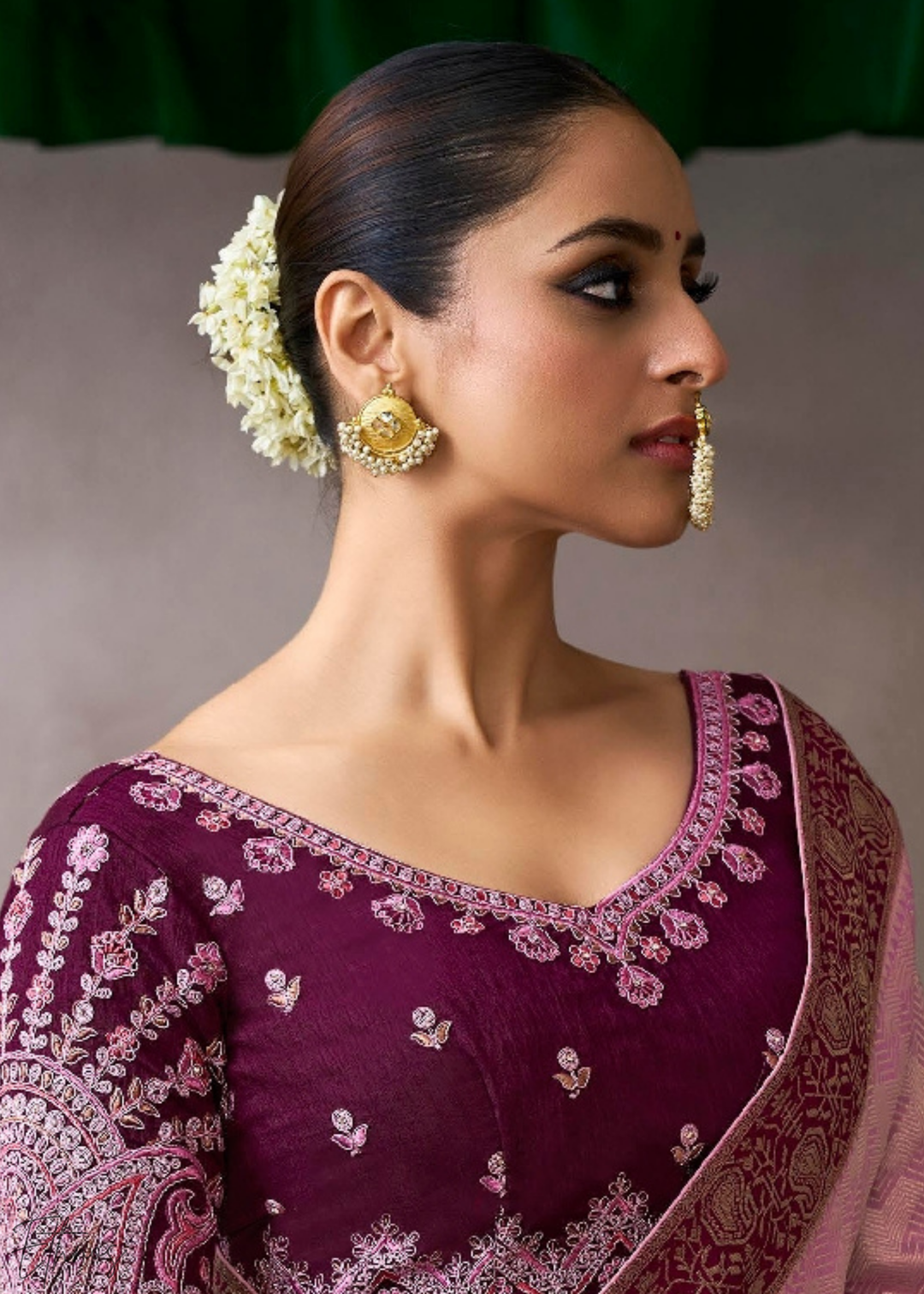 Antique Mauve Medallion Crepe Silk Saree