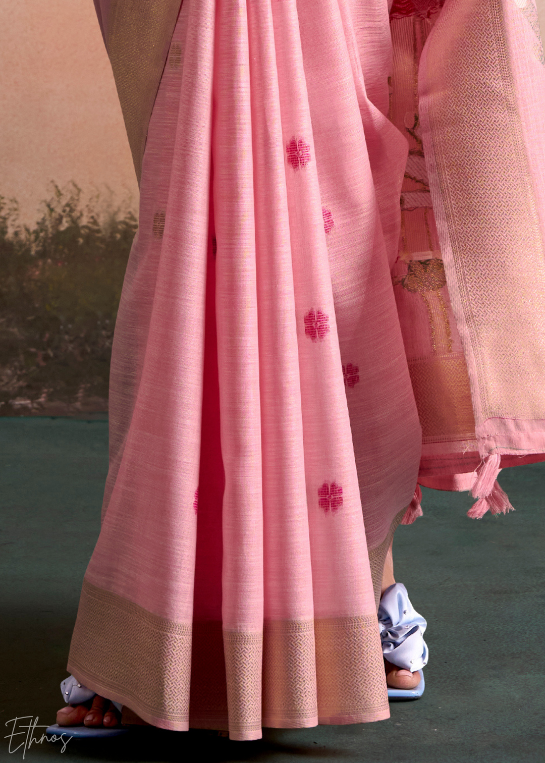 Baby Pink Lotus Pallu Linen Silk Saree