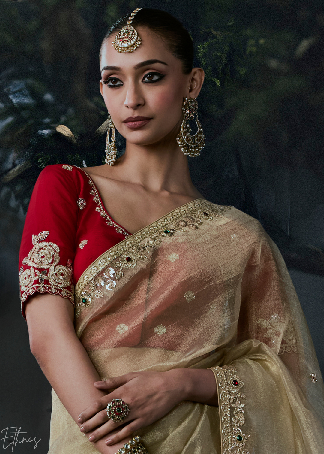 Beige Gold Minimalist Stitch Organza Silk Saree