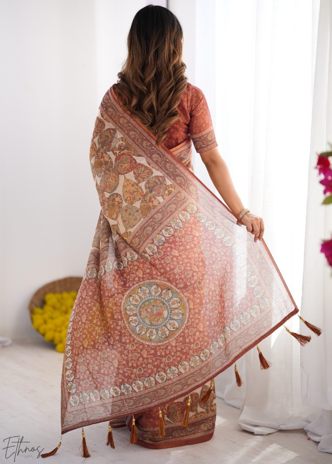 Brown Paisley Leaf Motif Cotton Linen Saree