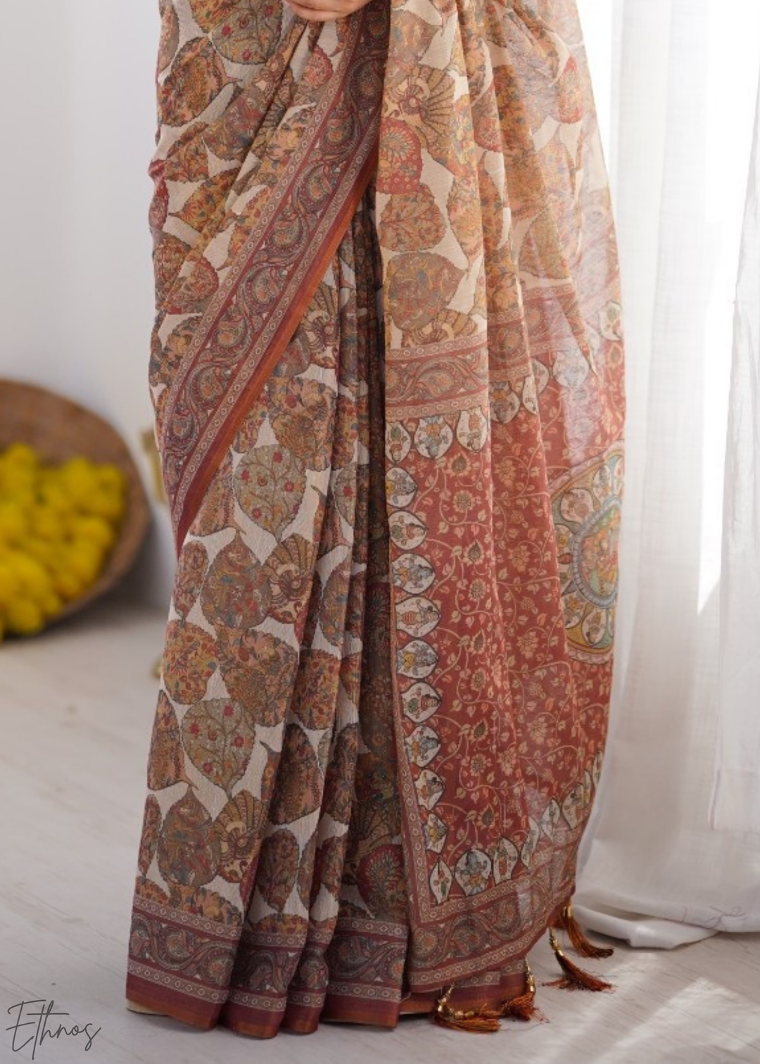Brown Paisley Leaf Motif Cotton Linen Saree