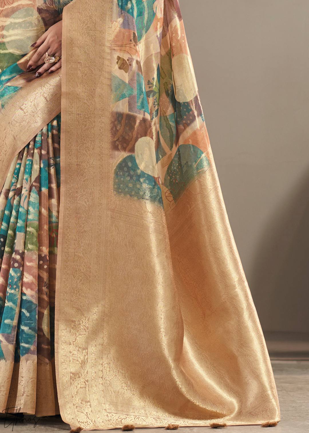 Champagne Beige Abstract Digital Print Metallic Vellora Saree