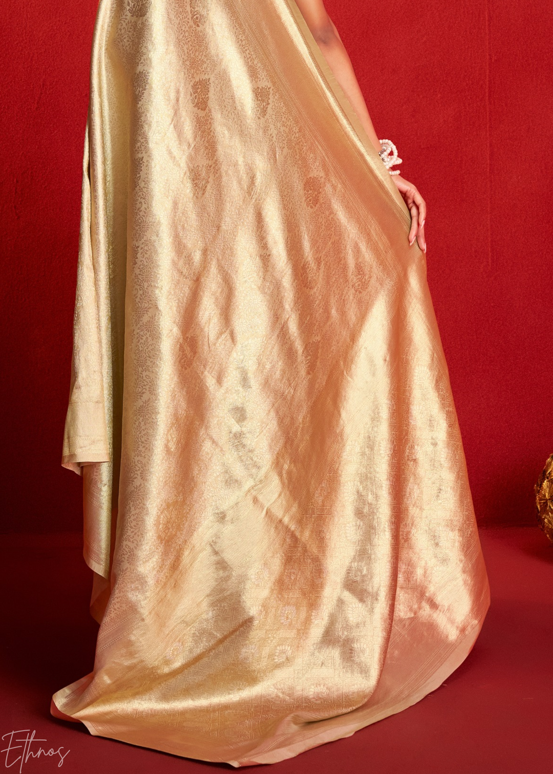 Champagne Gold Kanjeepuram Woven Zari Border Tissue Silk Saree