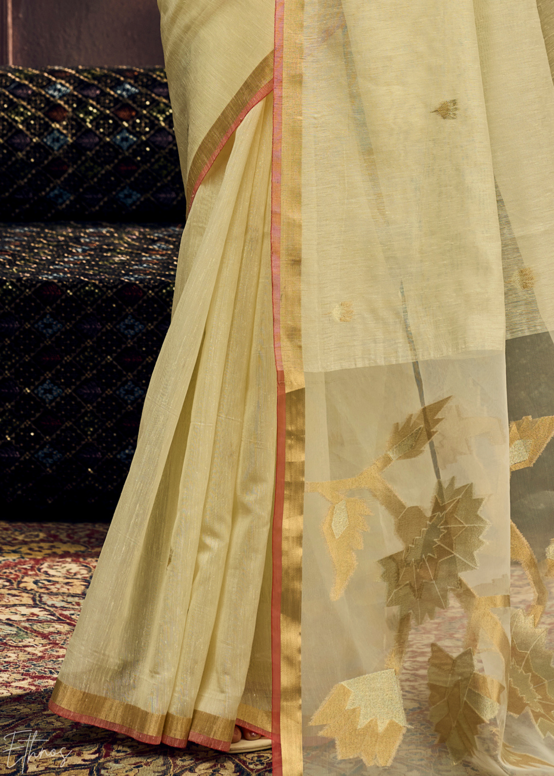 Cream Flora Pallu Munga Silk Saree