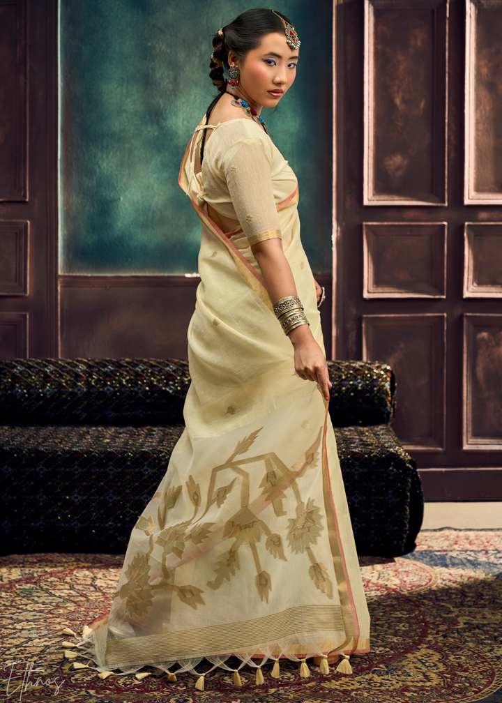Cream Flora Pallu Munga Silk Saree