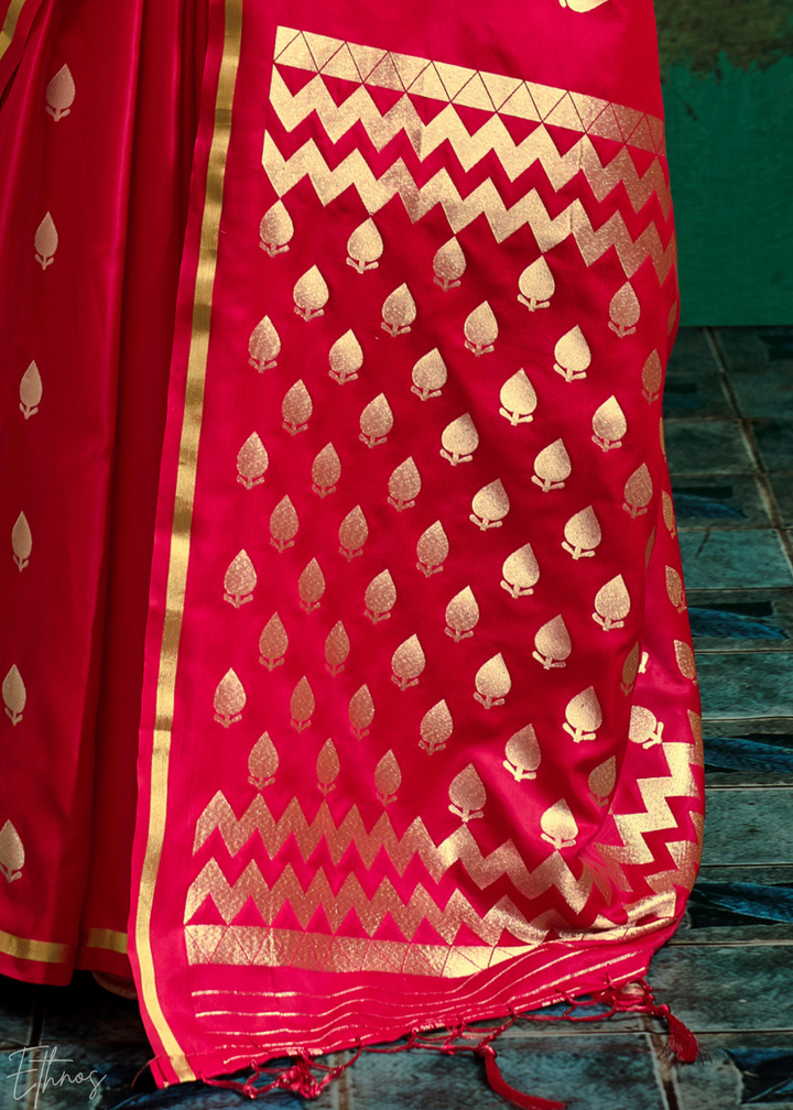 Crimson Fuchsia Leheriya Chevron Satin Saree