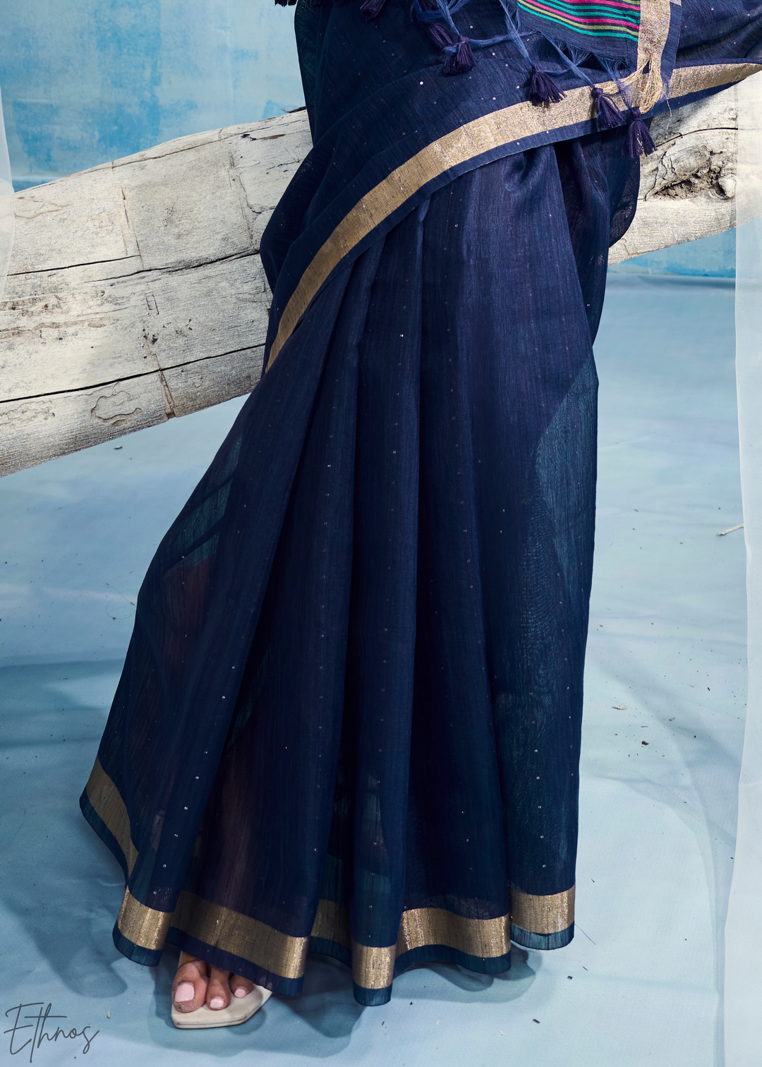 Deep Navy Jardin Woven Munga Silk Saree
