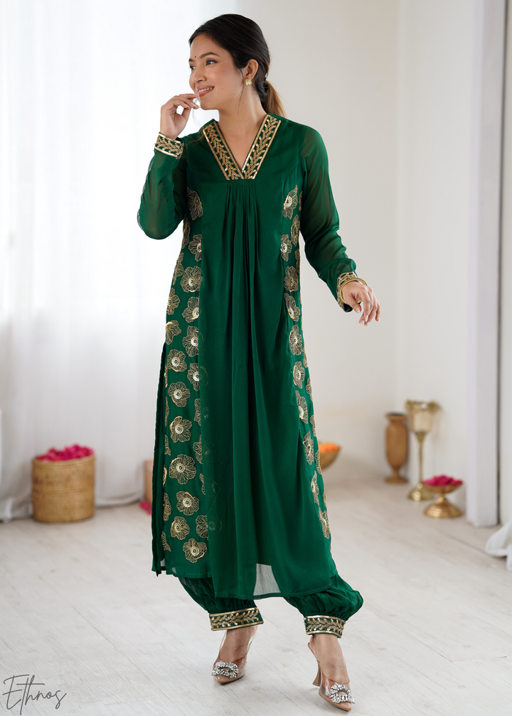 Elegant Emerald Green Embroidered Georgette Kurta Set