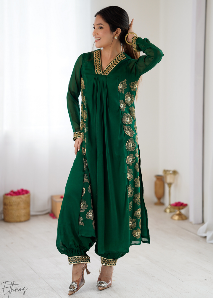 Elegant Emerald Green Embroidered Georgette Kurta Set