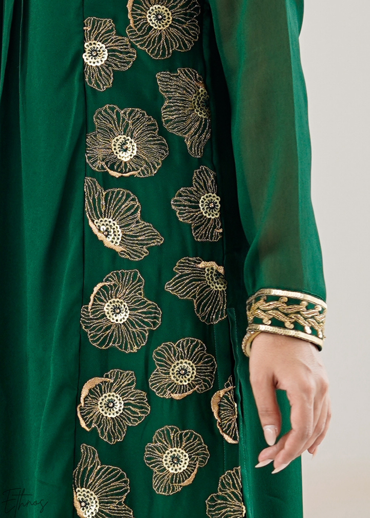 Elegant Emerald Green Embroidered Georgette Kurta Set