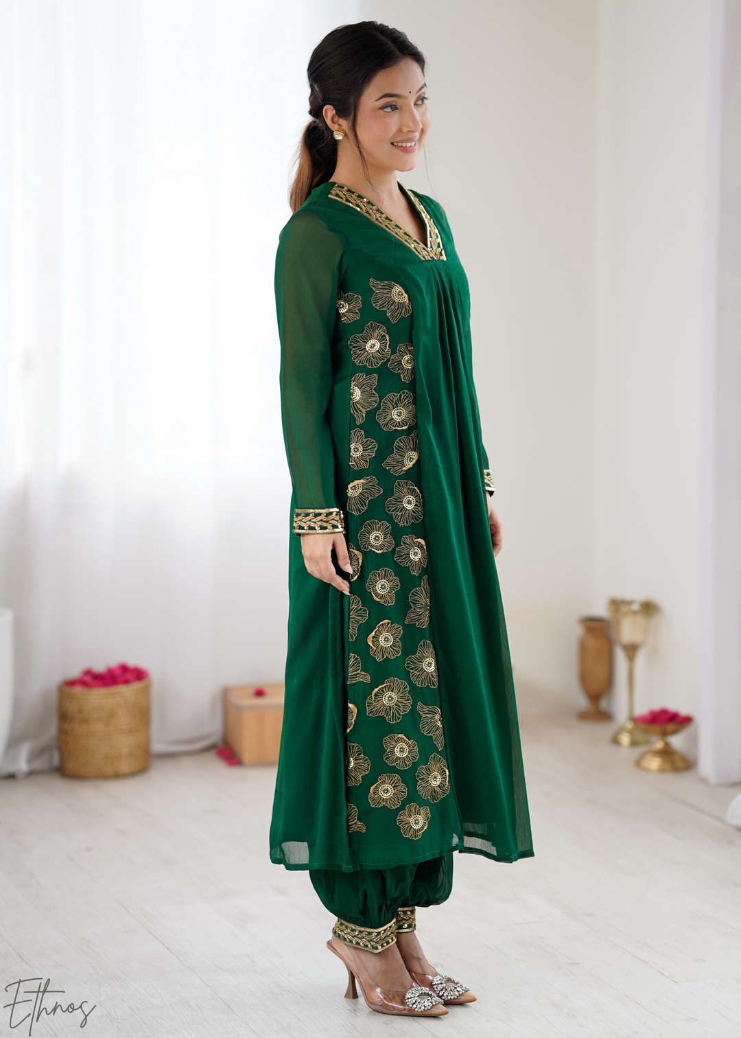 Elegant Emerald Green Embroidered Georgette Kurta Set