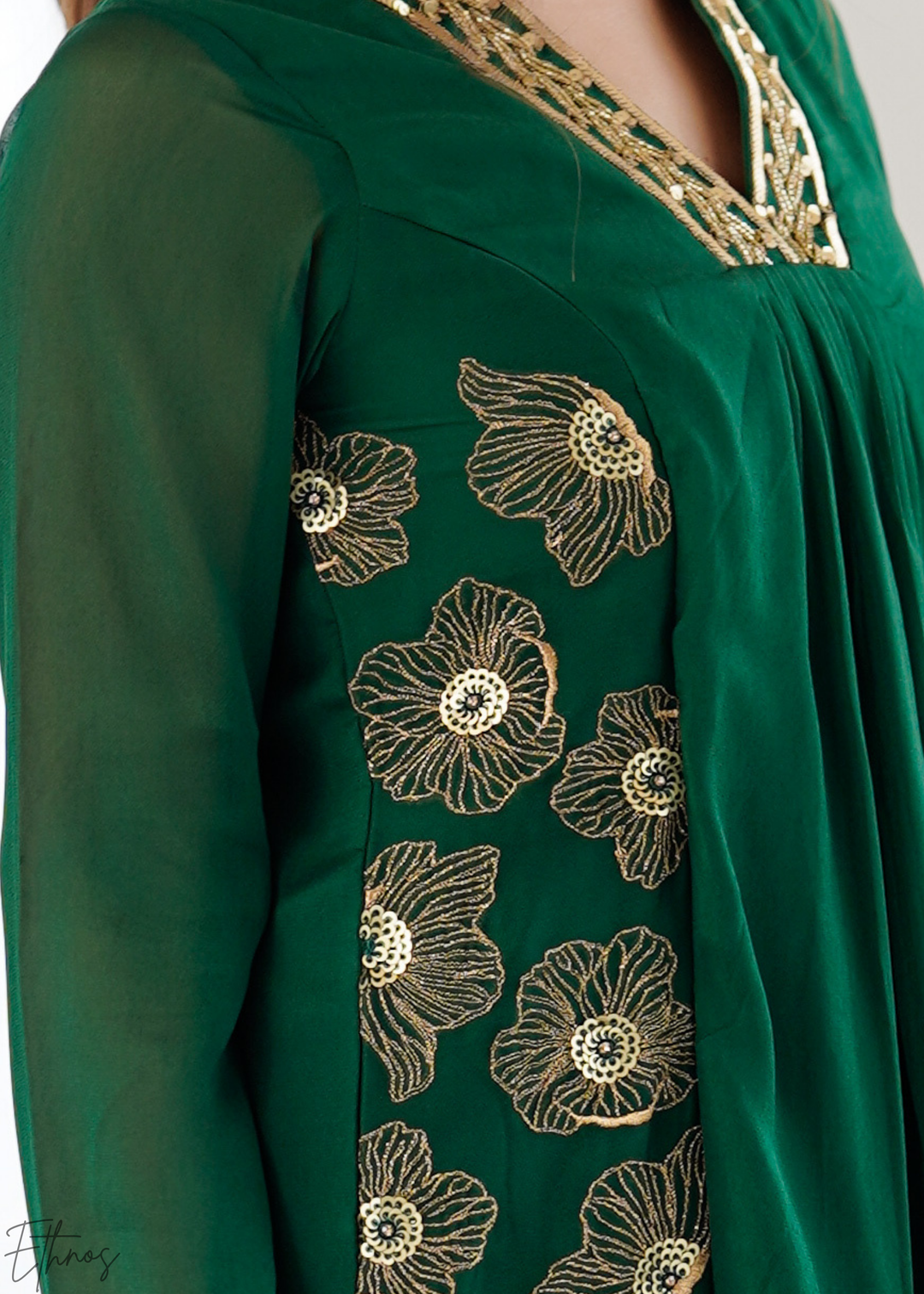 Elegant Emerald Green Embroidered Georgette Kurta Set