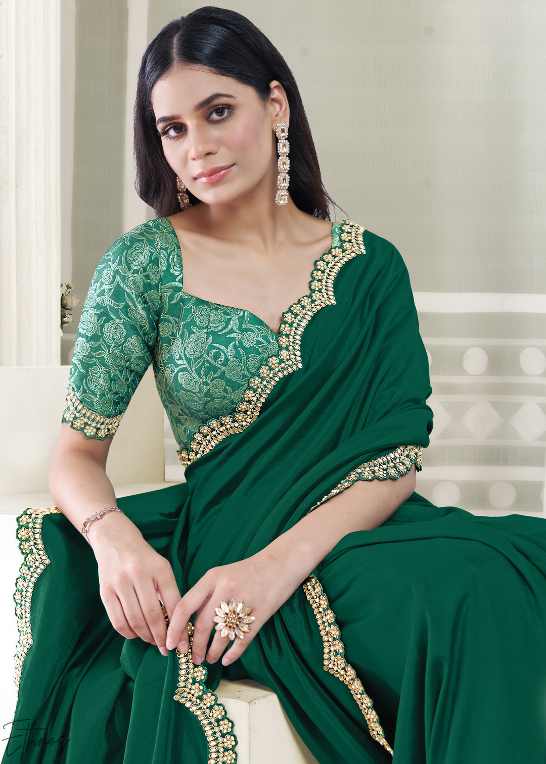 Emerald Green Scallop Border Crepe Silk Saree