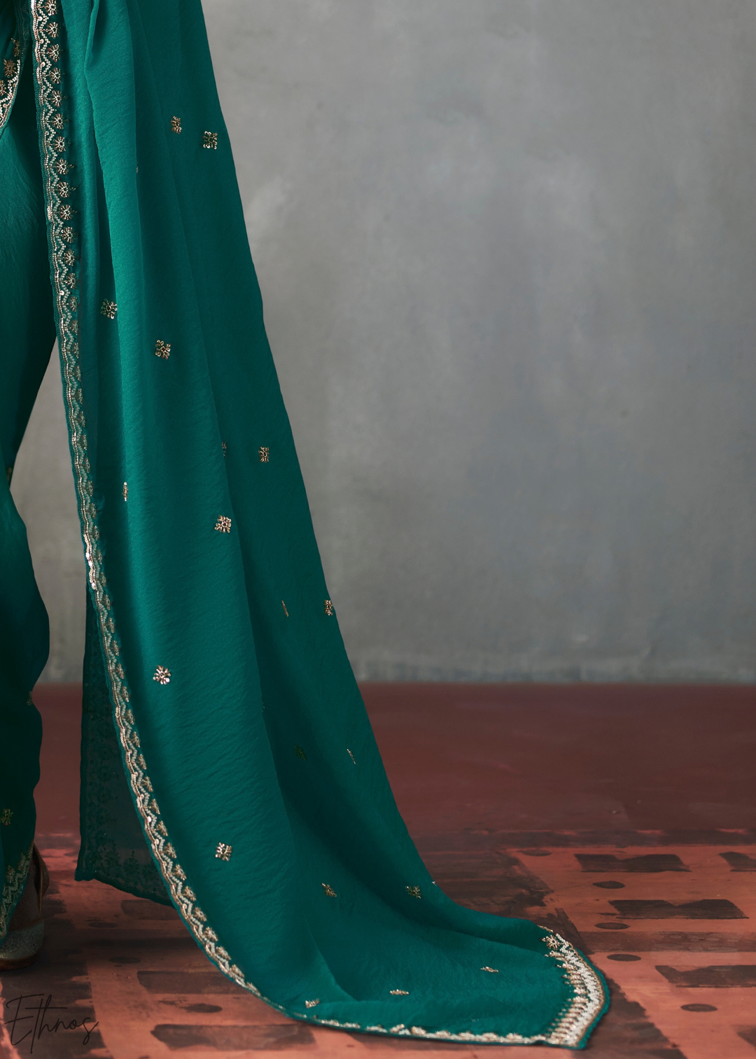 Emerald Floral Scallop Beaded Border Silk Saree