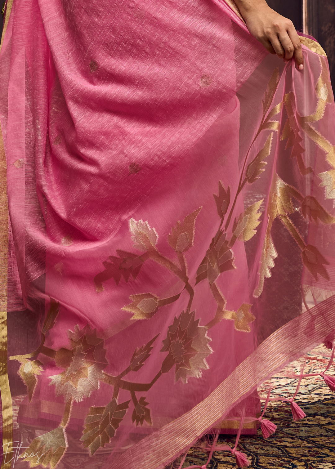 Fuchsia Flora Pallu Munga Silk Saree