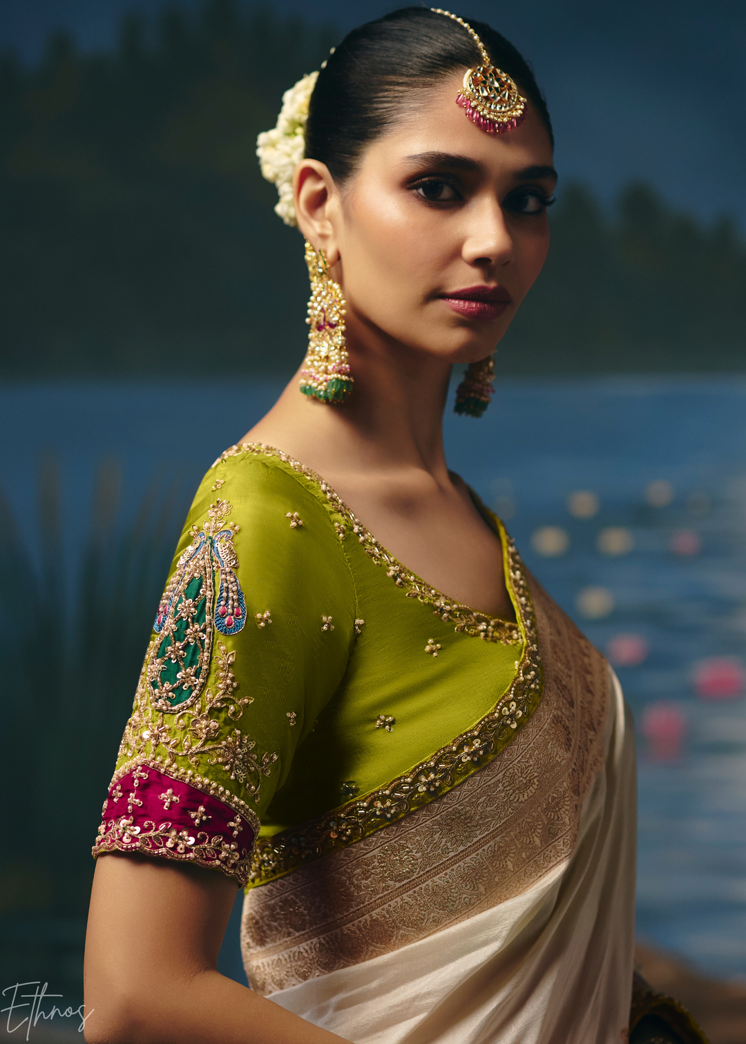 Ivory Traditional Zari Woven Border Dola Silk Saree