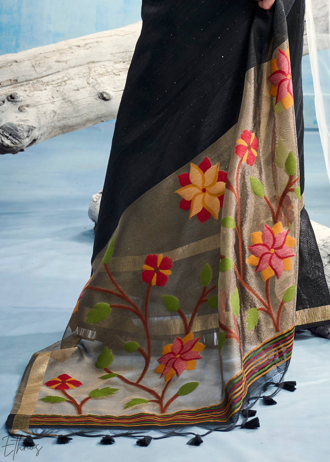 Jet Black Jardin Woven Munga Silk Saree