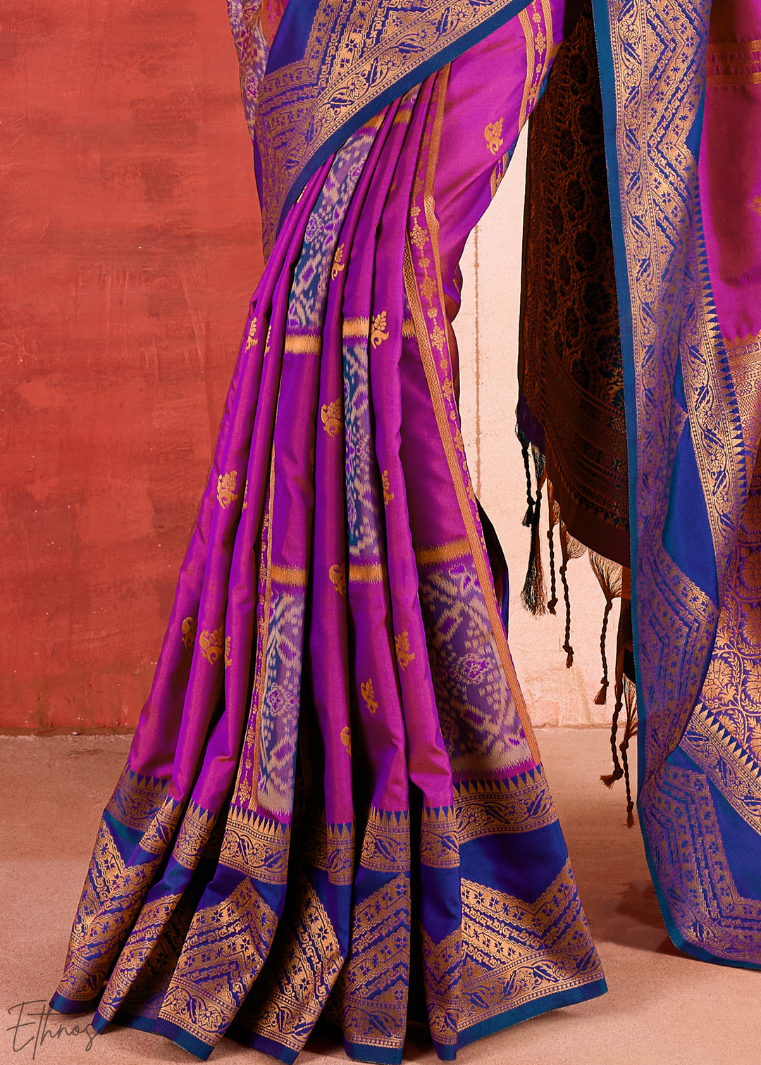 Magenta Pochampally Silk Saree
