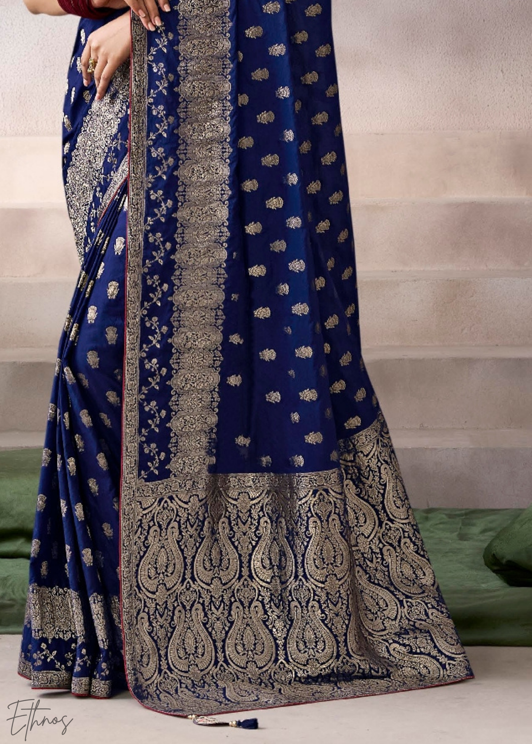 Midnight Starburst Weave Crepe Silk Saree