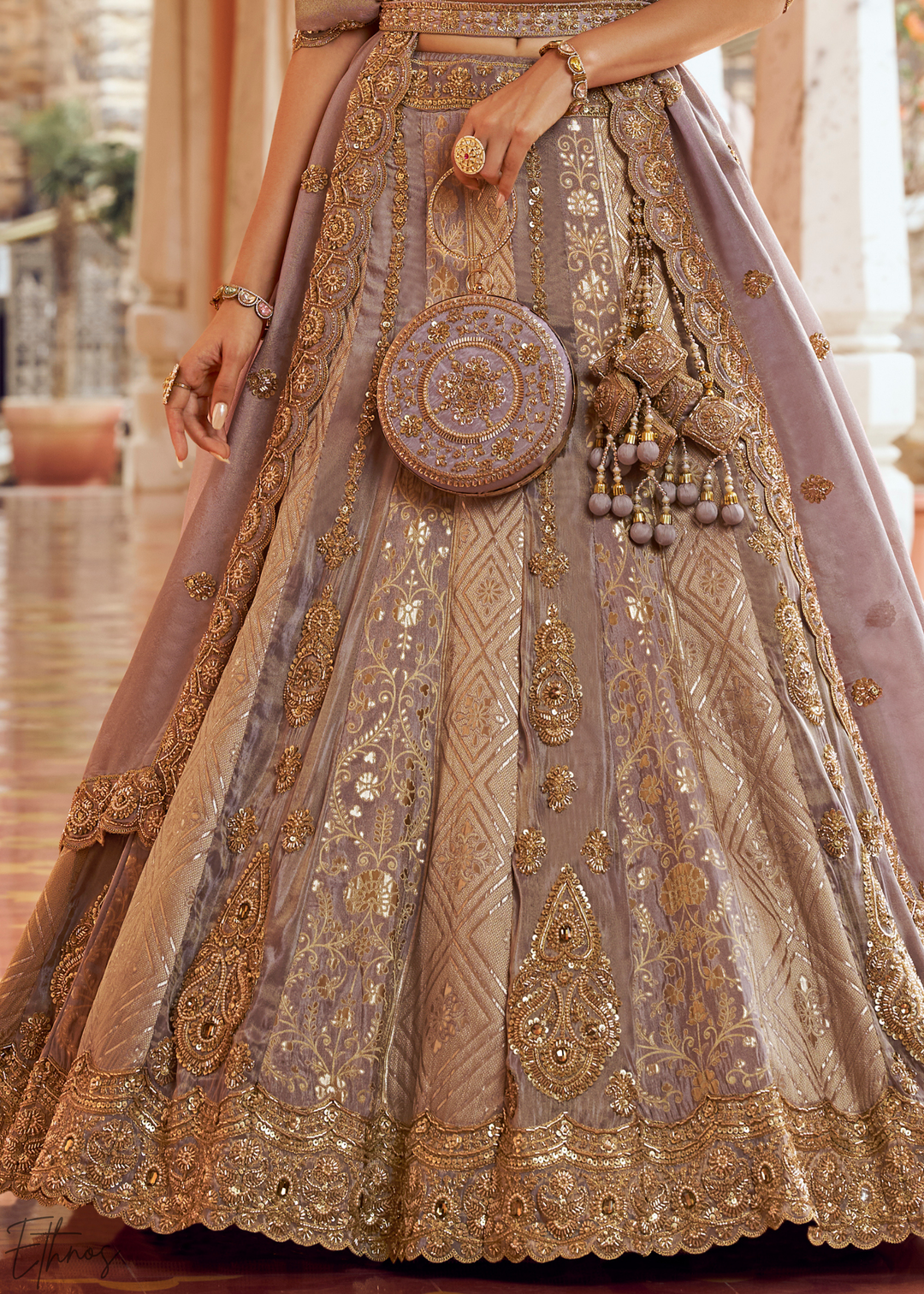 Muted Lilac Paisley Weave Banarasi Silk Lehenga Choli