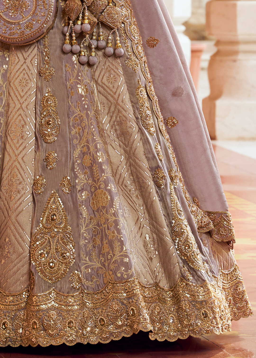 Muted Lilac Paisley Weave Banarasi Silk Lehenga Choli