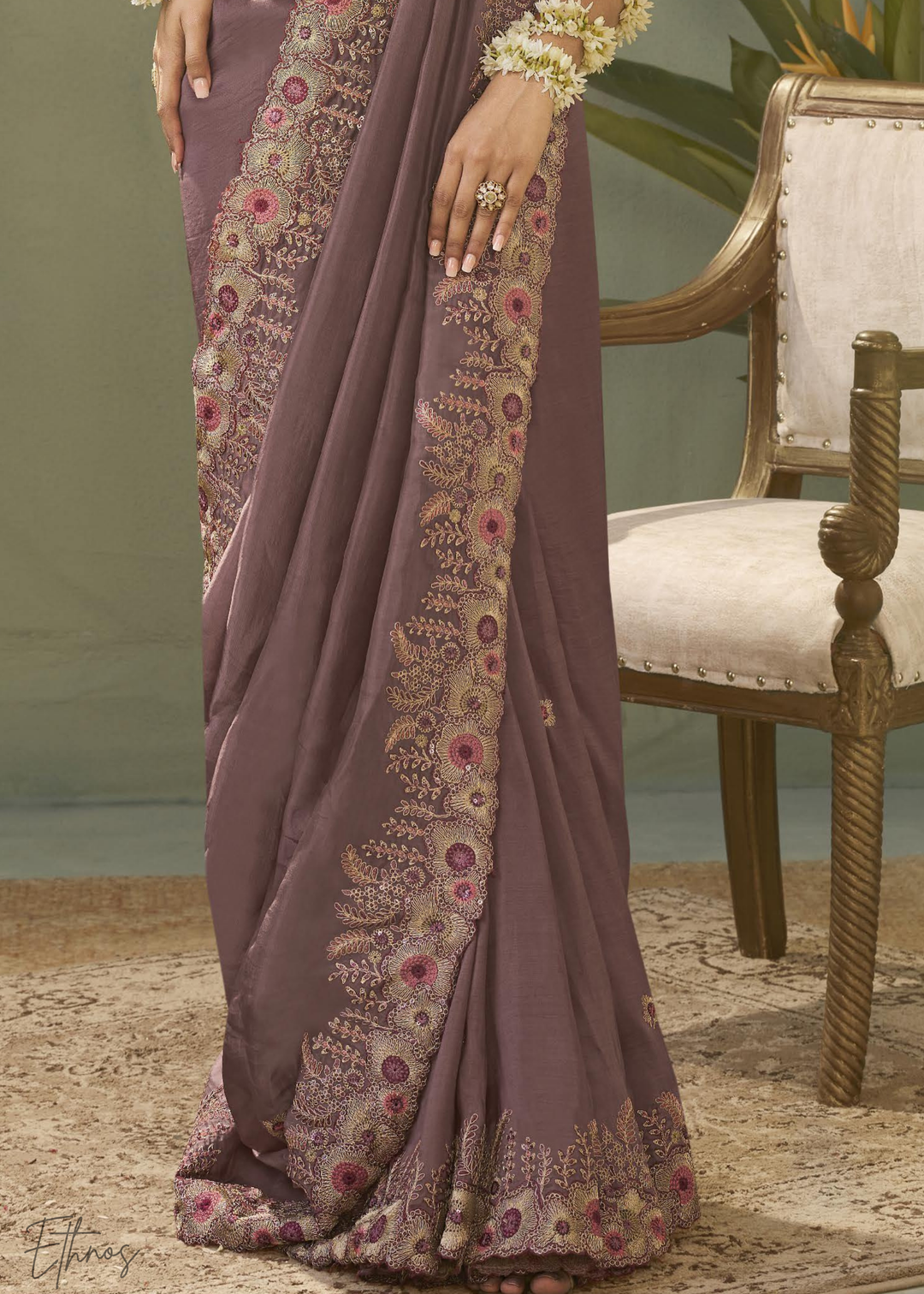 Muted Orchid Woven Scallop Border Upada Silk Saree