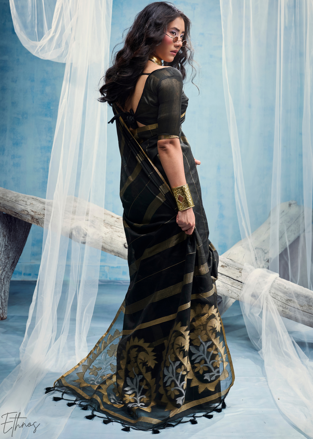 Obsidian Filigree Jamdani Pallu Munga Cotton Saree