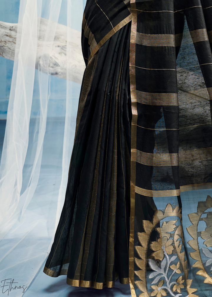 Obsidian Filigree Jamdani Pallu Munga Cotton Saree