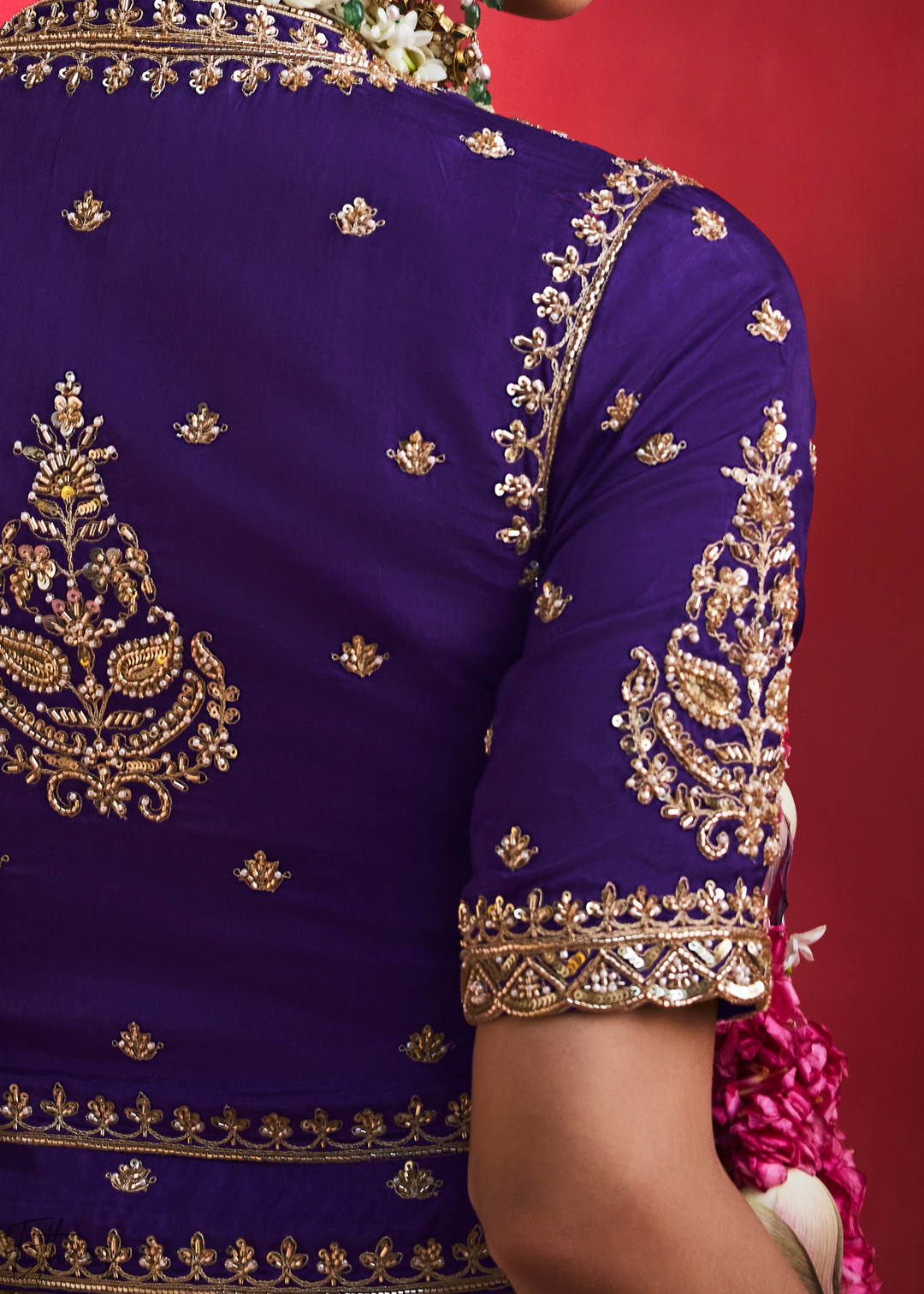 Off White Paisley Trim Border Soft Silk Saree