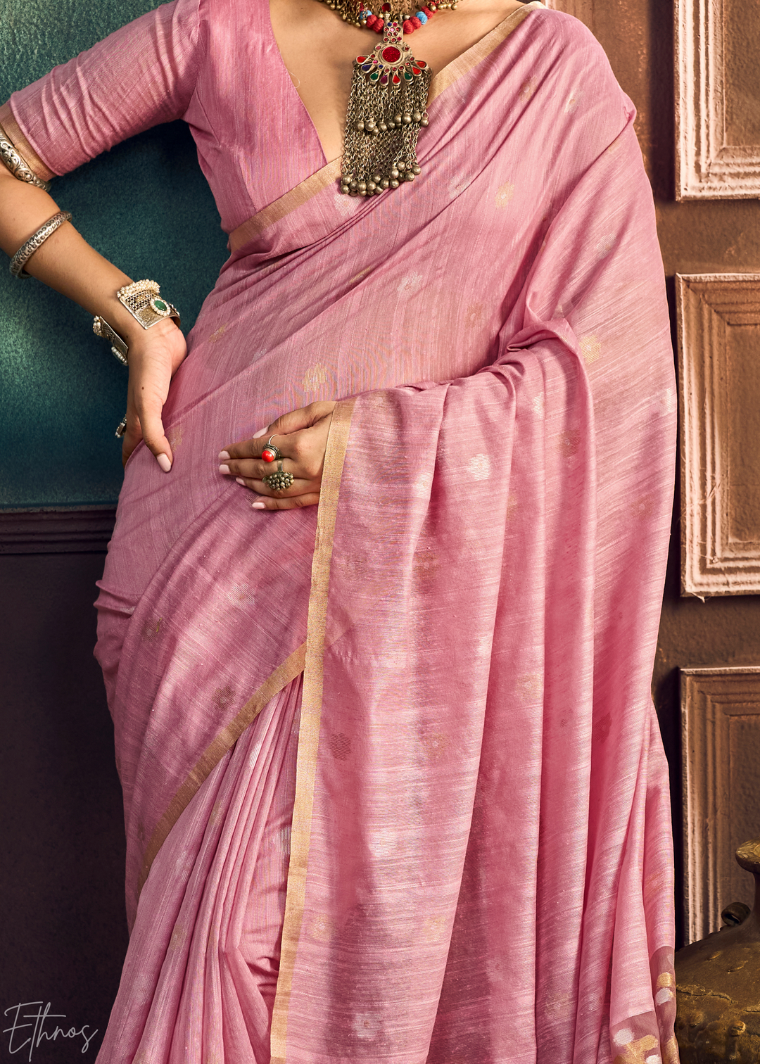 Orchid Petal  Artisan Floral Weave Munga Cotton Saree