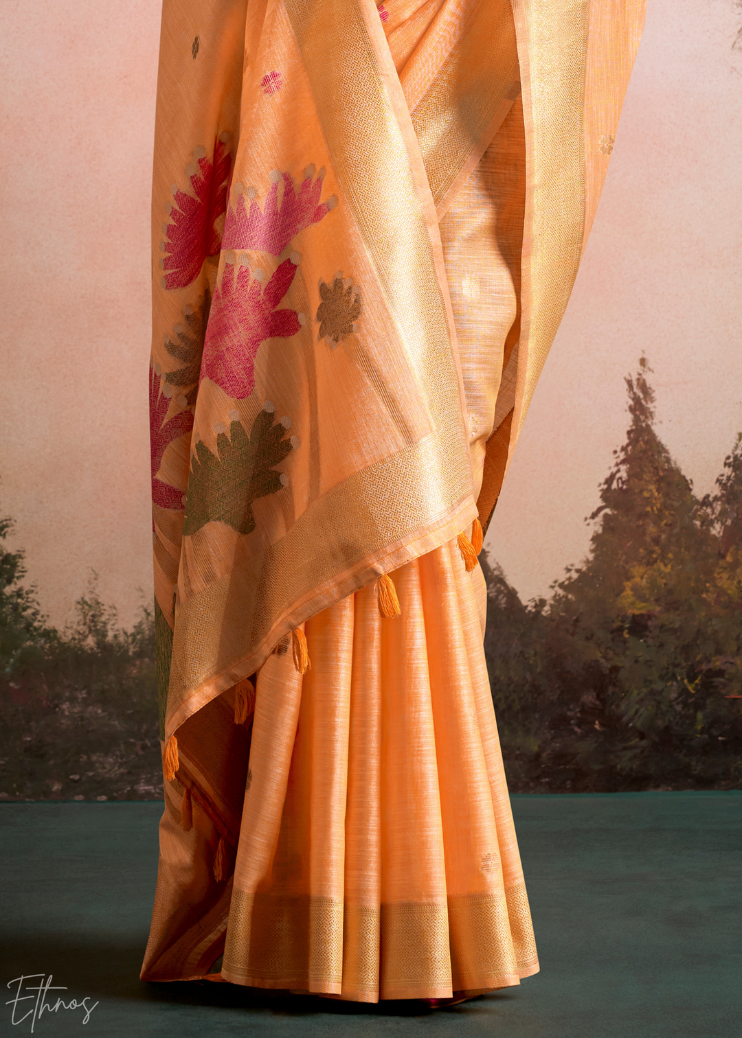 Pastel Orange Lotus Pallu Linen Silk Saree