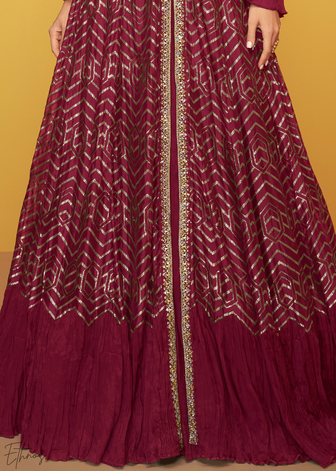 Red Silk Gilded Silk Jacket Gown Set