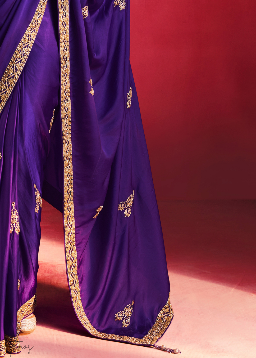 Royal Indigo Paisley Trim Border Soft Silk Saree