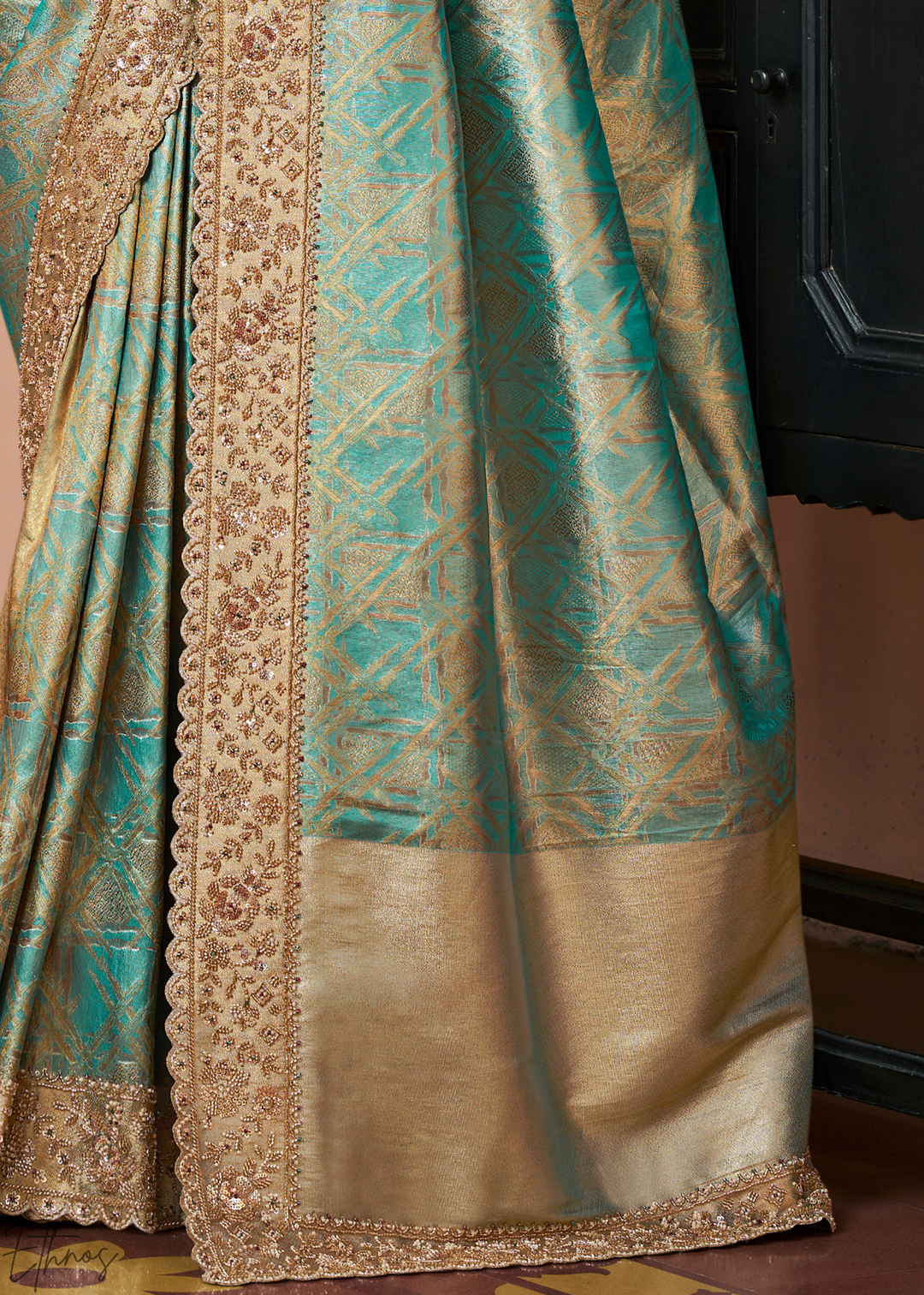 Seafoam Mint Artisanal Scallop Cutbead Border Kanjivaram Silk Saree