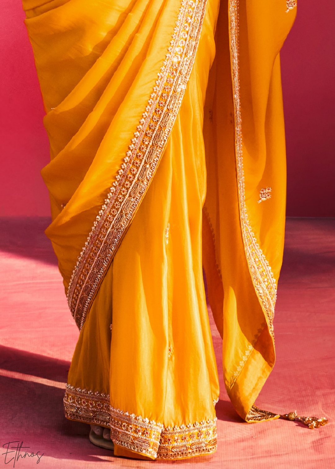 Sunlit Gold Paisley Trim Border Soft Silk Saree