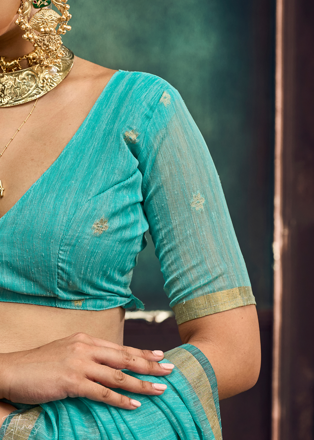 Turquoise Flora Pallu Munga Silk Saree