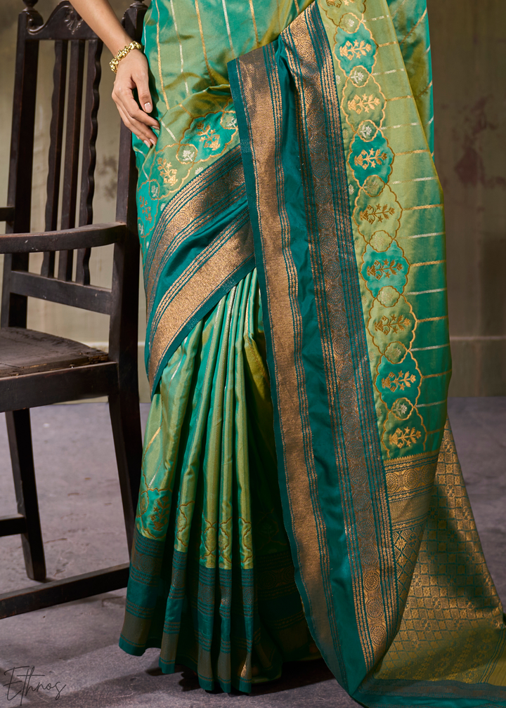 Vibrant Malachite Teal Pochampally Ikkat Silk Saree