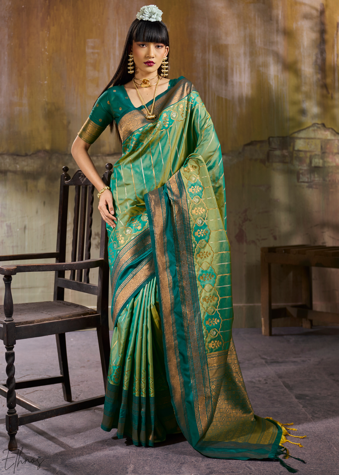 Vibrant Malachite Teal Pochampally Ikkat Silk Saree