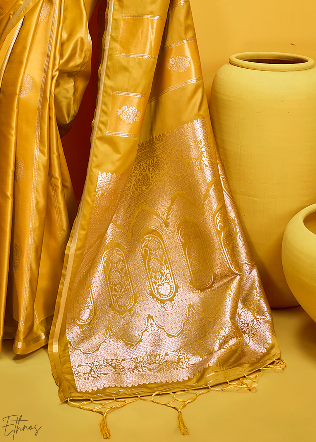 Vintage Golden Gold-Infused Jacquard Satin Silk Saree