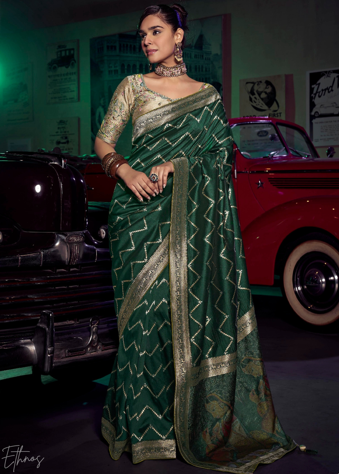 Emerald Green Zigzag Wave Silk Saree